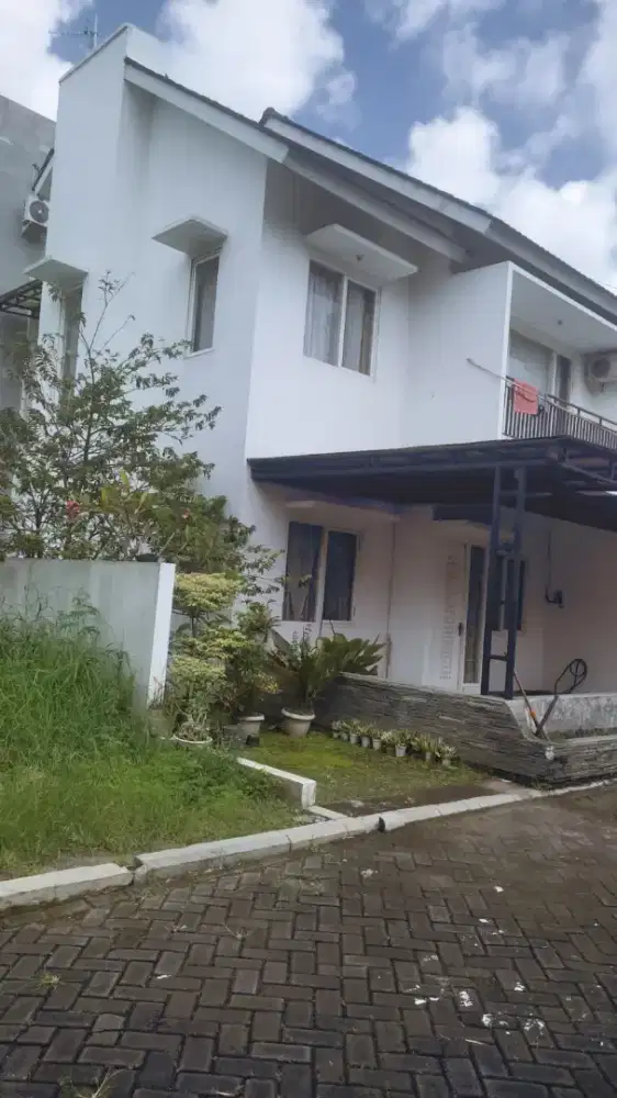 Dikontrakkan rumah cluster nyaman