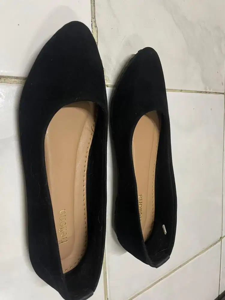Flat Shoes hitam