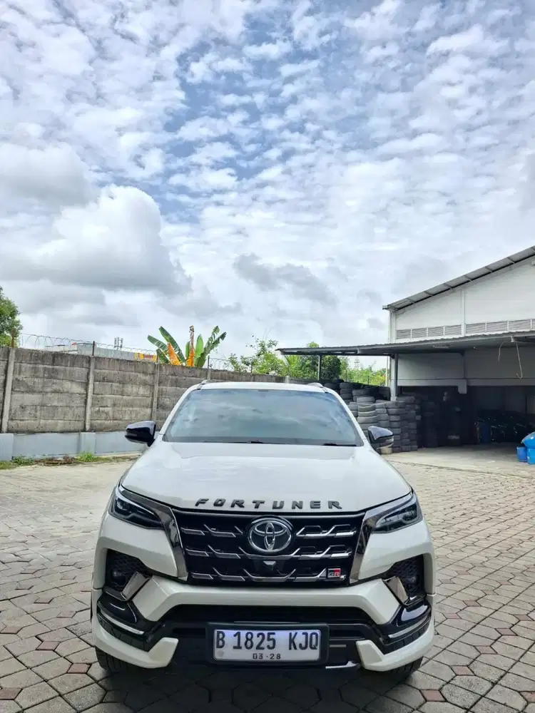 VRZ GR 2023 2.8 matic. Km 26rb antik