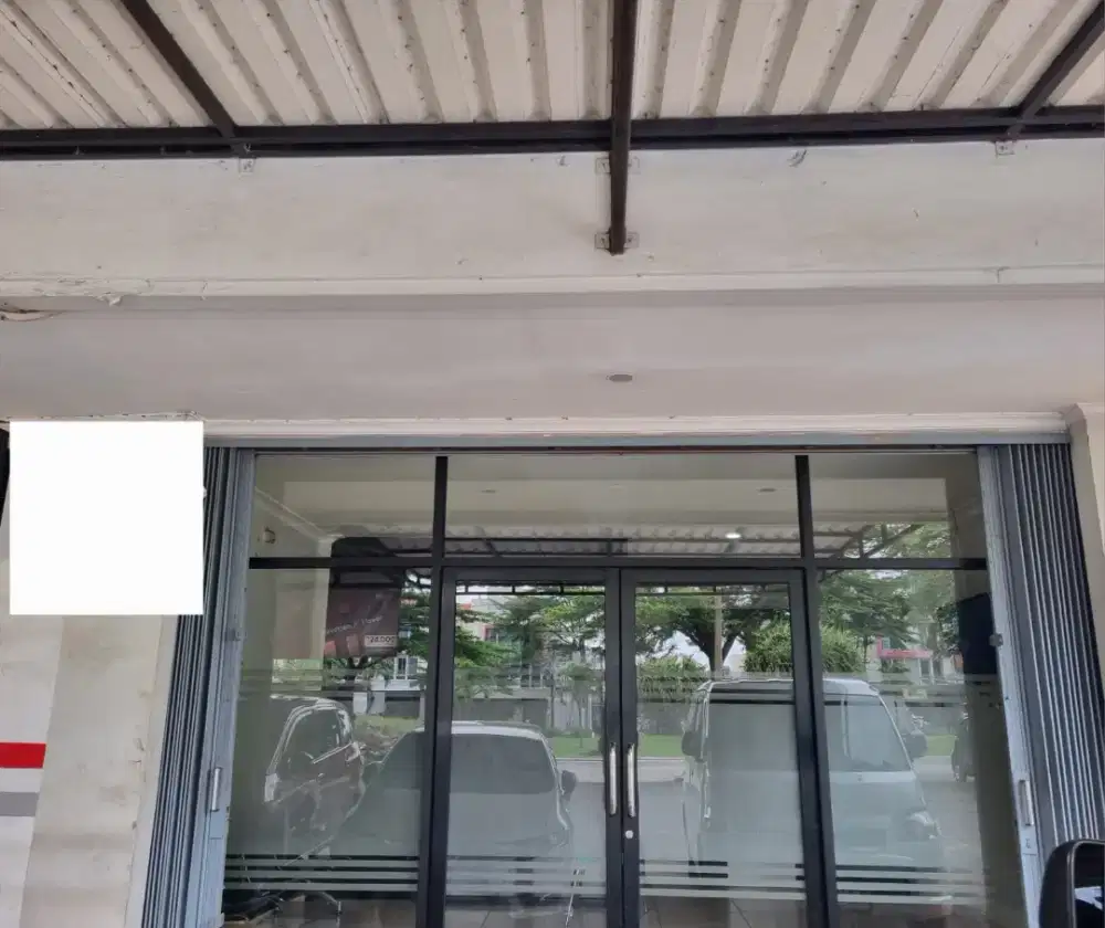 Dijual Ruko 2,5 Lantai Siap Pakai Cocok untuk Kantor di Aralia