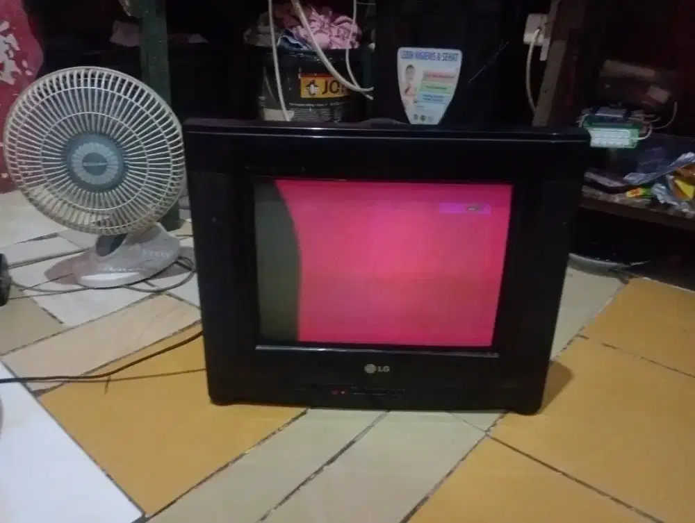 Jual tv merk LG 14in
