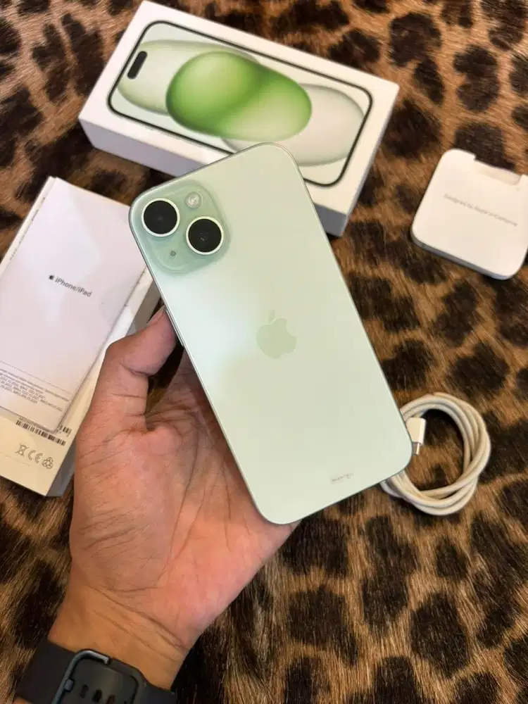 iPhone 15 128GB BH86 Resmi (Green)