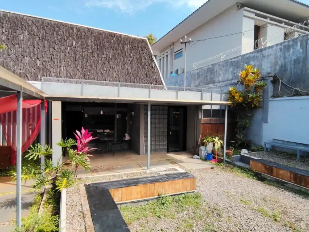 Rumah Cafe Ciumbuleuit Dekat Unpar Punclut Bandung