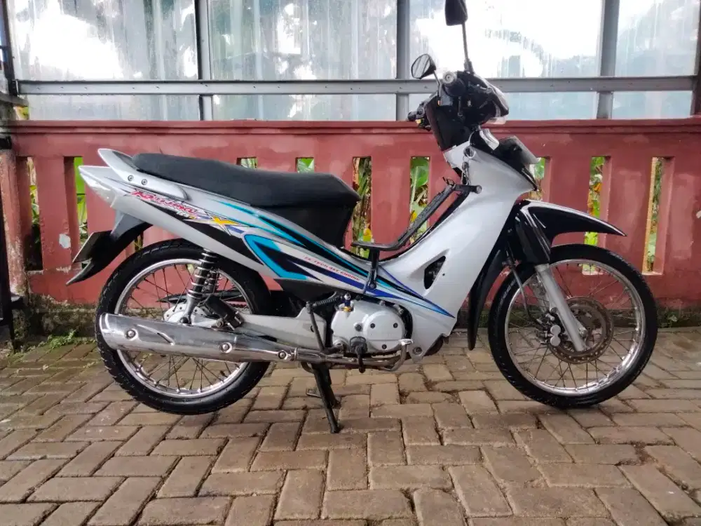 Honda karisma th 2005