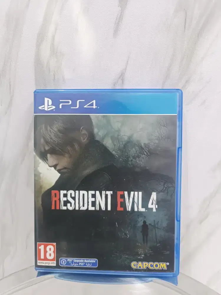 Pre owned // RE 4 // ps4