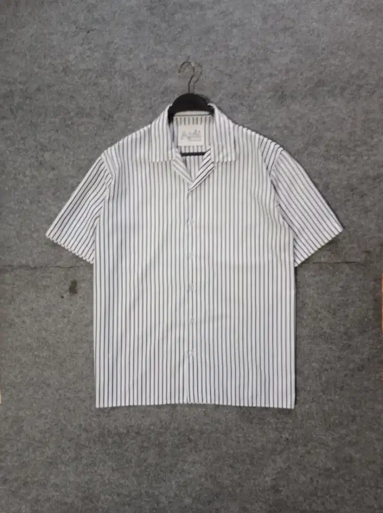 Kemeja casual open collar size L