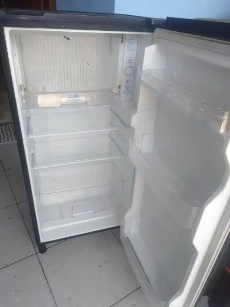 Kulkas 1 pintu  aqua