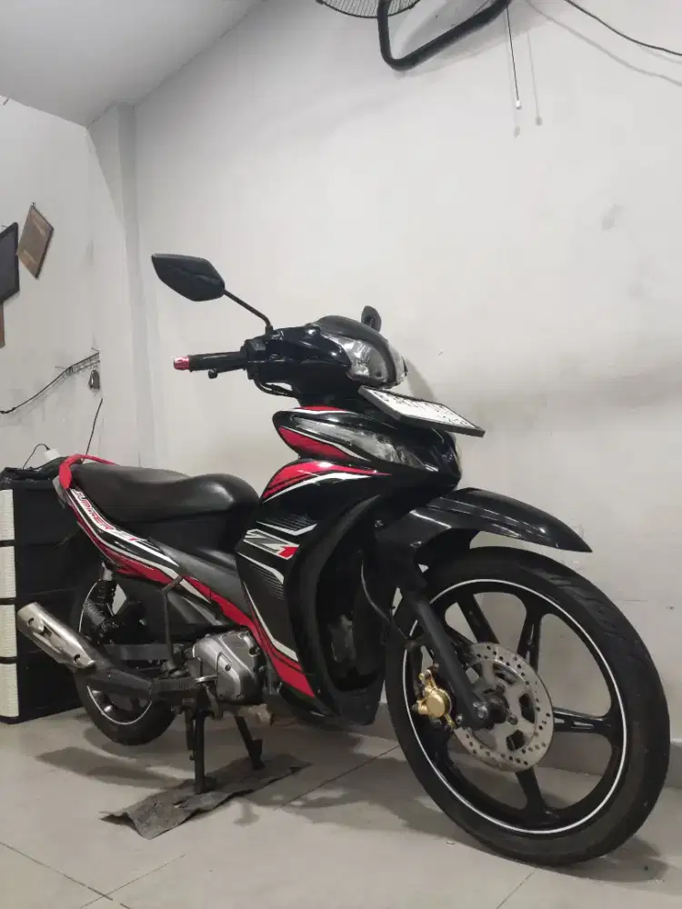 Jupiter Z1 Injeksi 2013 / 2014 Antik Rawatan Mulus ABBA