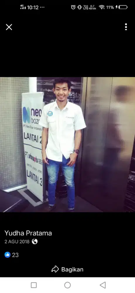 Mencari lowongan pekerjaan