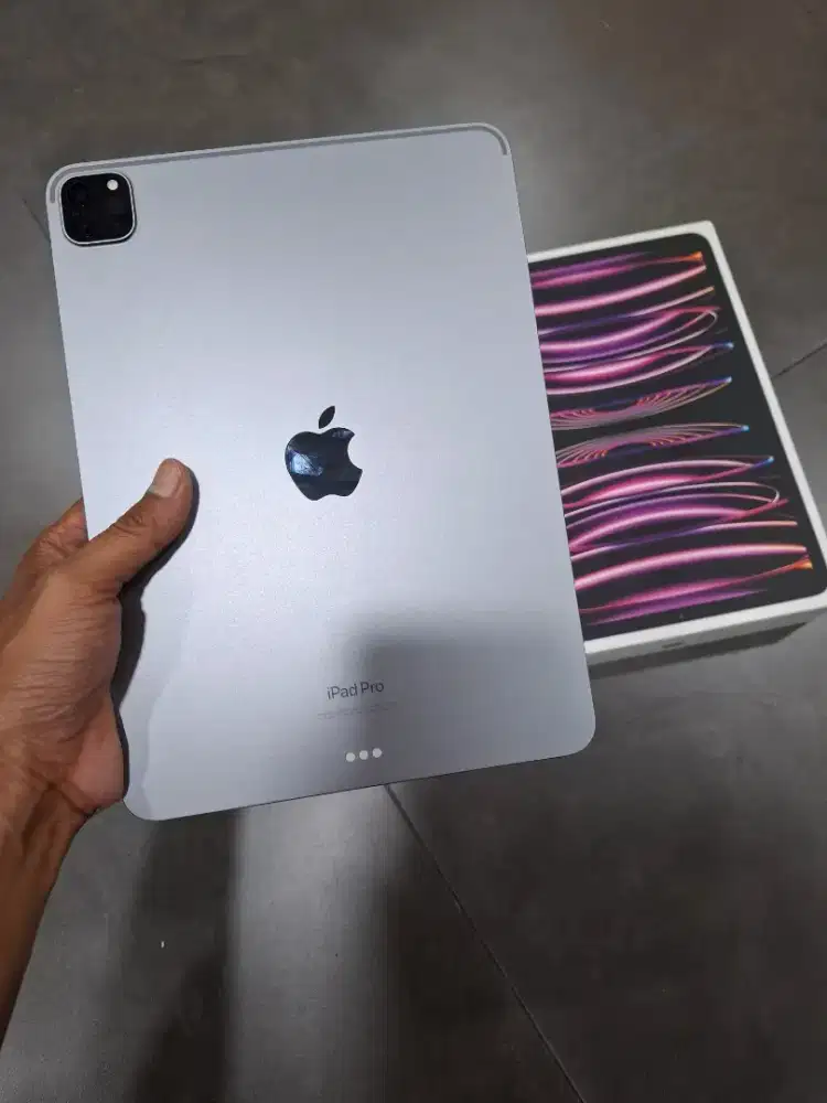 iPad pro M2 11 inch 128gb WiFi only space gray