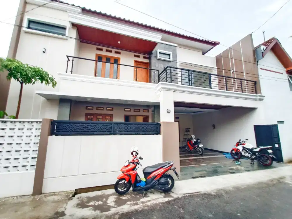Dijual Rumah Mewah dan Baru Di Sumber Solo