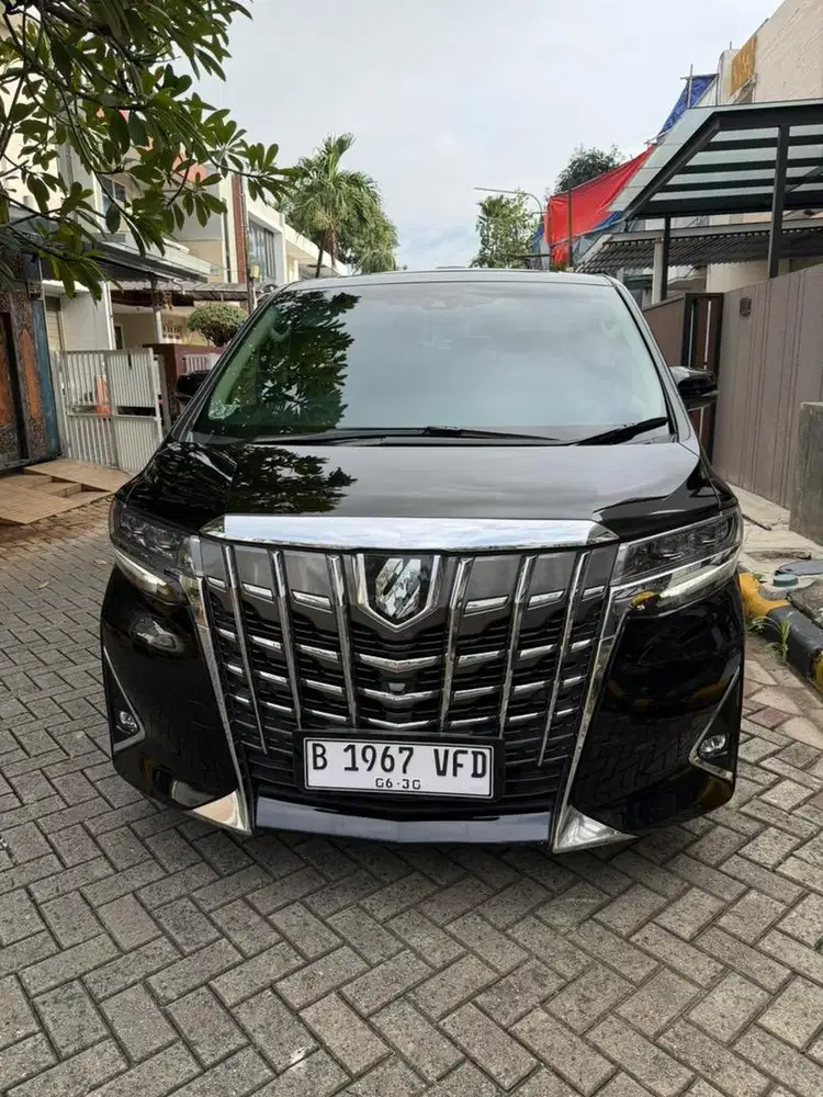 Toyota Alphard 2,5 G Hitam Facelift