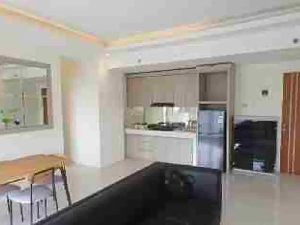 Sewa 3BR Furnish Apartemen Puncak Dharmahusa Surabay.