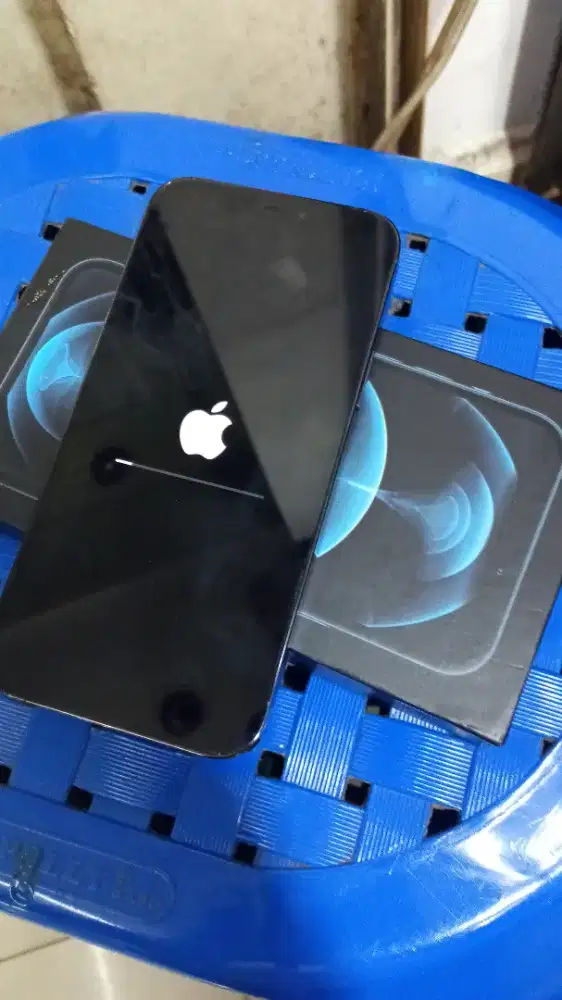 iPhone 12 pro 128 inter LLa Bu 75