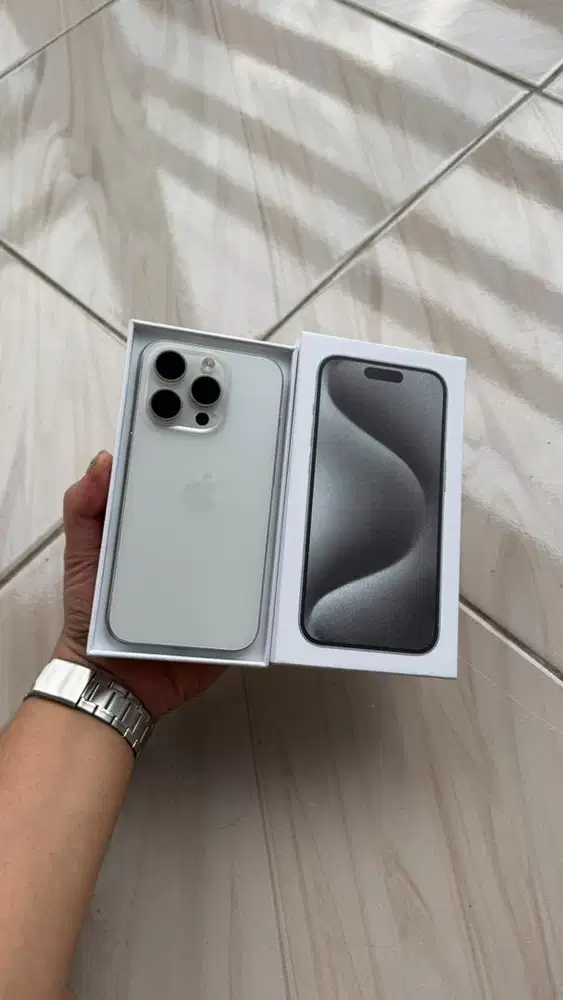 iPhone 15 Pro 128gb White Titanium inter