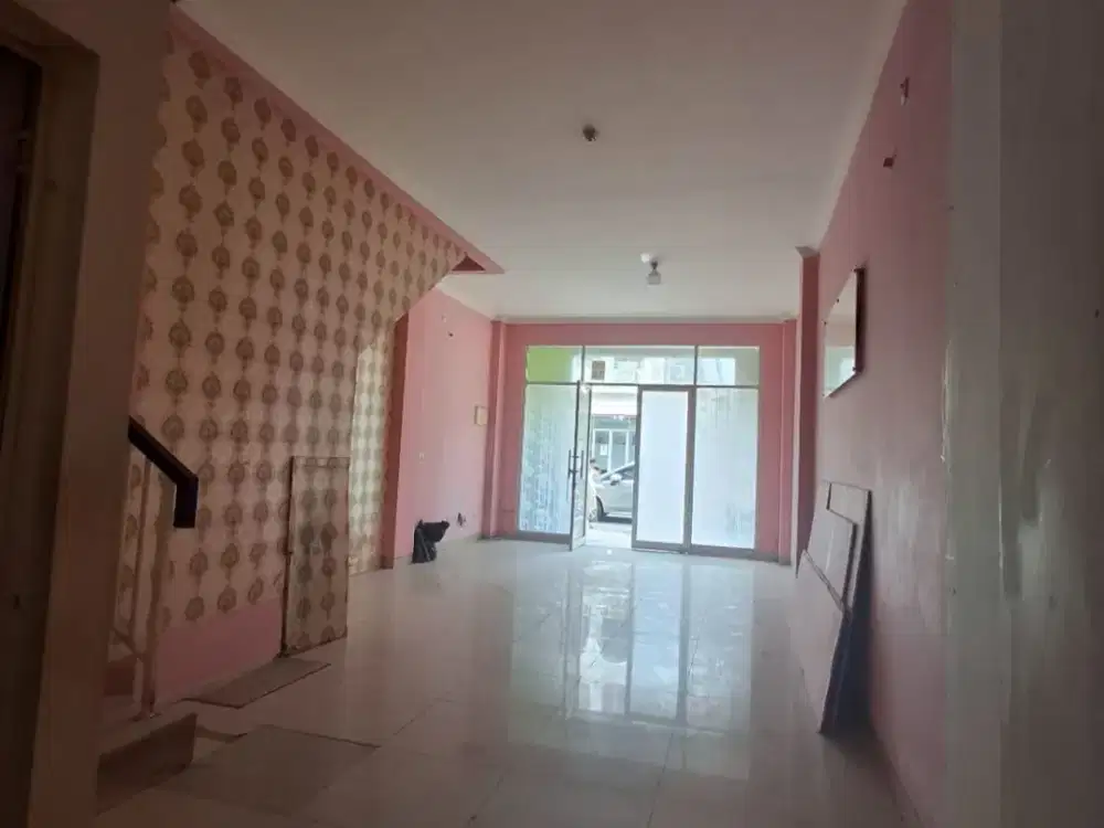 Disewakan Ruko 2 ¹/² Lantai Di Grand Galaxy City, Bekasi