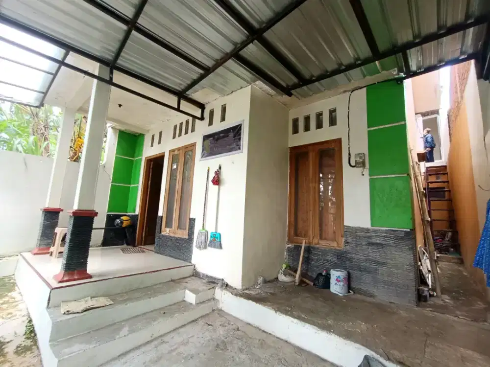 Rumah kost dijual UNS