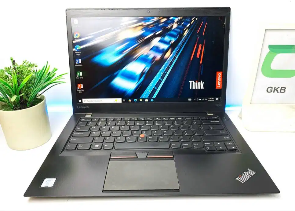 Laptop Lenovo Thinkpad bodi ultra slim performa core i7 layar FHD IPS