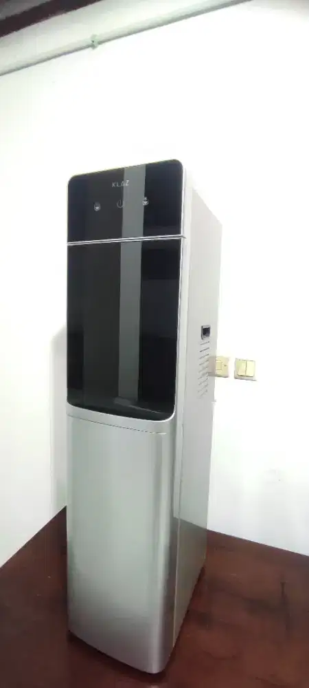 Dispenser KLAZ bottom loading