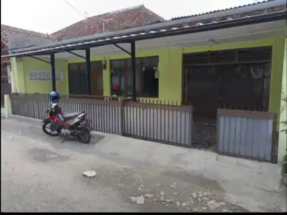 Sewa Rumah Luas Sayap Jalan Jakarta Supratman dekat Gedung Sate Bandung | SW074