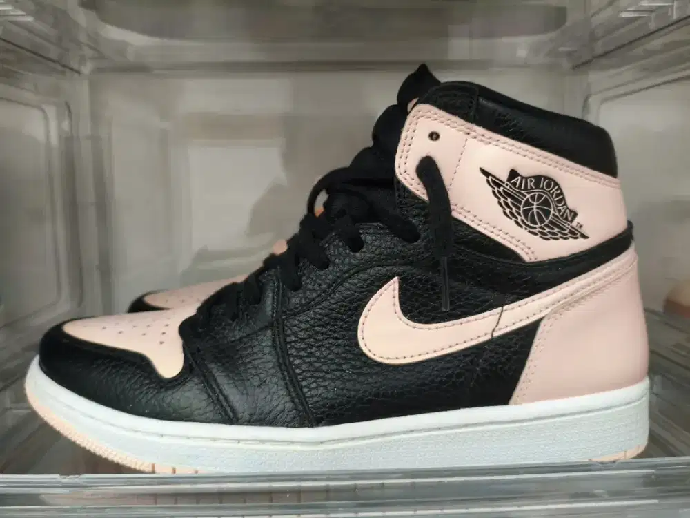 Air Jordan 1 Retro High Black Crimson Tint
