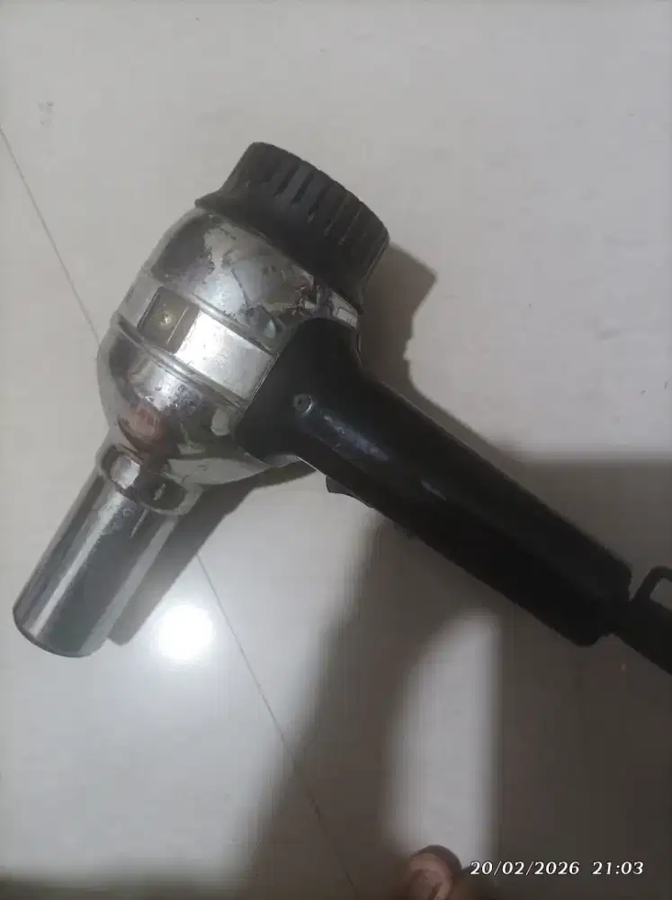 Dijual semua alat-alat salon utk rambut hairdryer,catok rambut