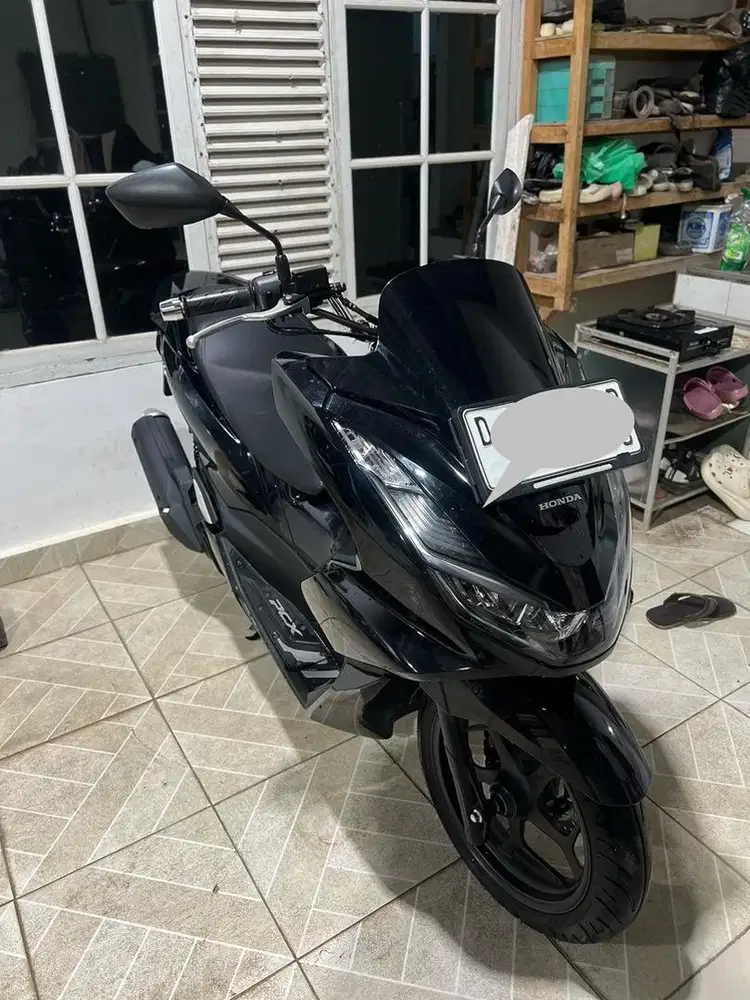 HONDA PCX 160 2024 Warna Hitam MULUS LIKE A NEW