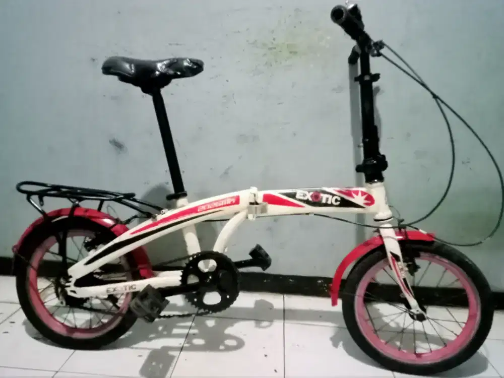 Dijual sepeda lipat EXOTIC 2026MK barang msih bagus btangan msih ORIan