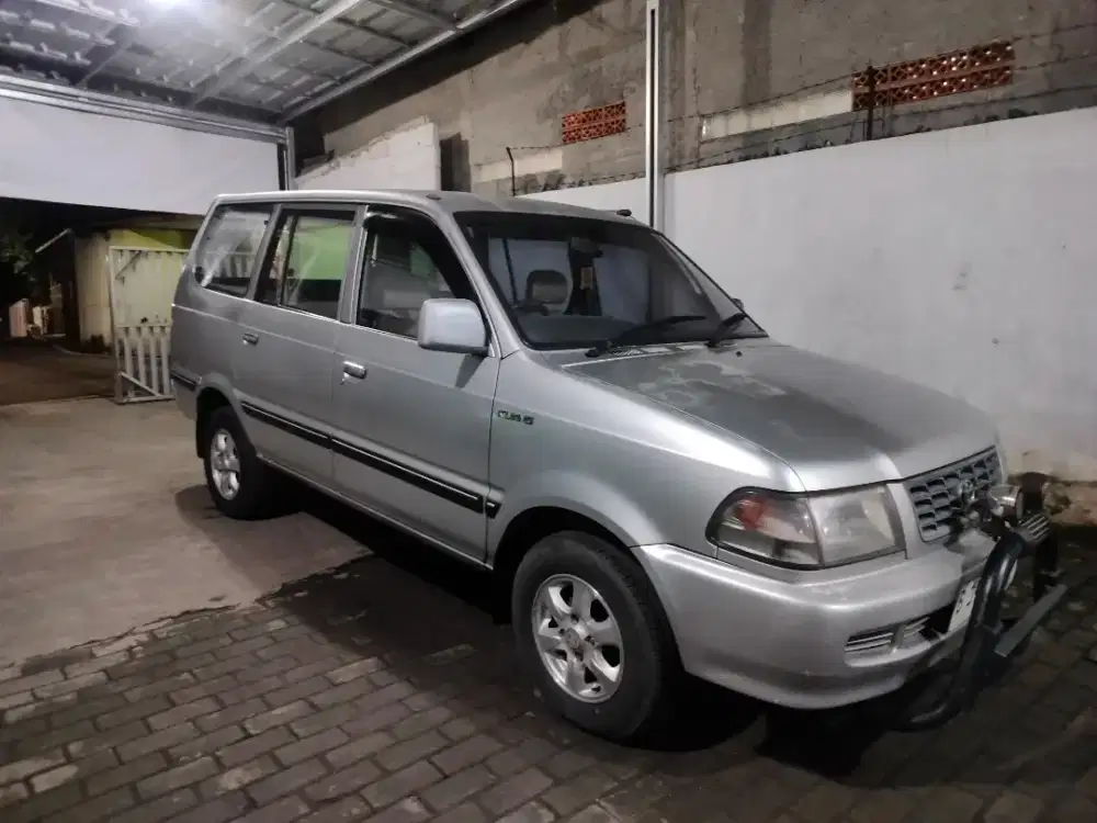 Toyota kijang kapsul Long th2002