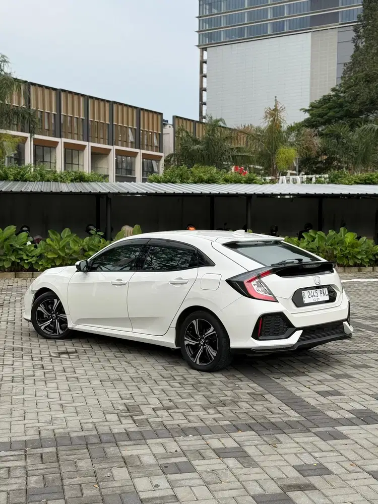 Honda CIVIC HATCHBACK TURBO NIK 2019 Putih
