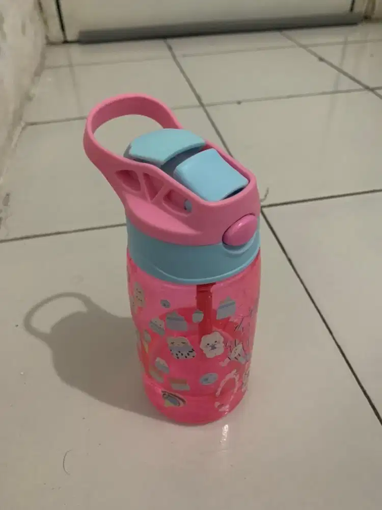 Botol minum anak bekas