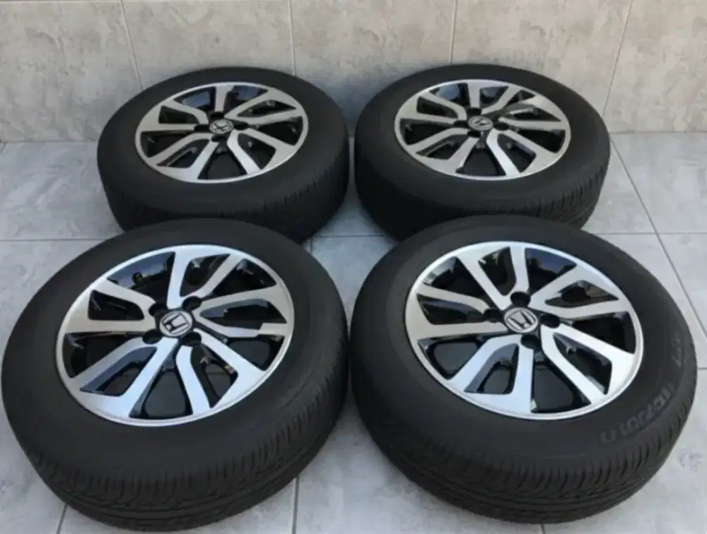 Velg oem mobilio r15 pcd 4z100 udah two tone