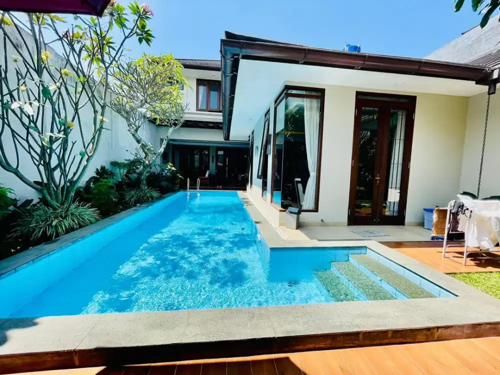 Rumah Mewah Siap Huni di Gegerkalong Bandung