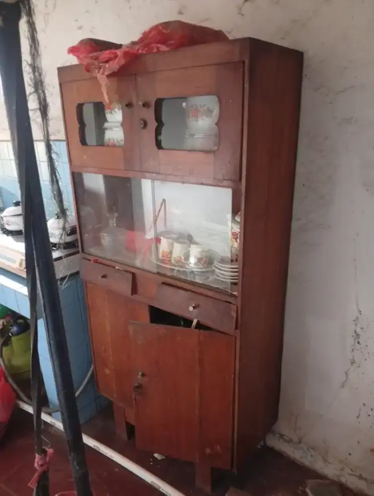 Lemari makan Jati Tua murahh saja