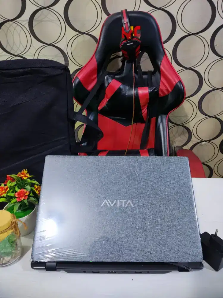 Laptop Avita Essential NE14A2 Super slim SSD