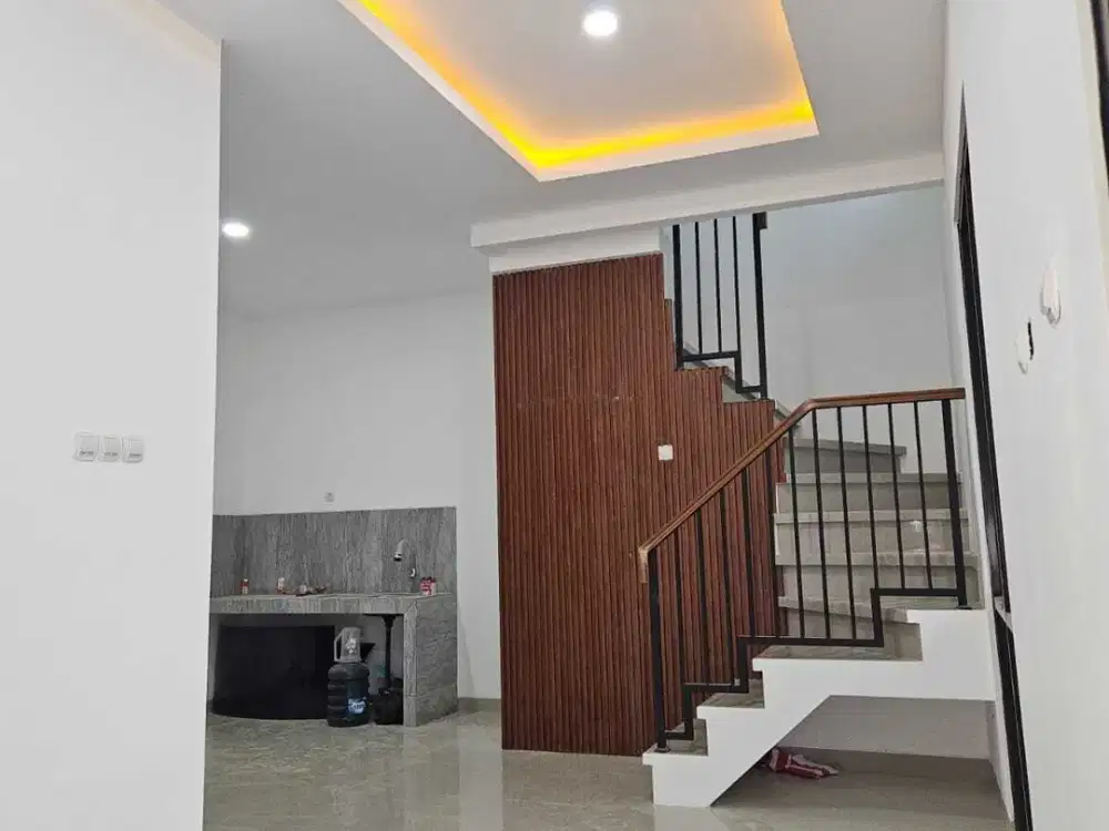 dijual rumah 2 lantai 500 ribu all in