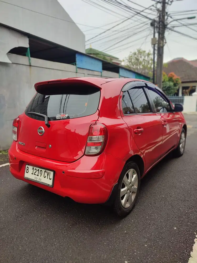 Nissan march 1.2 at metic th 2012 merah Nopol ganjil jakarta