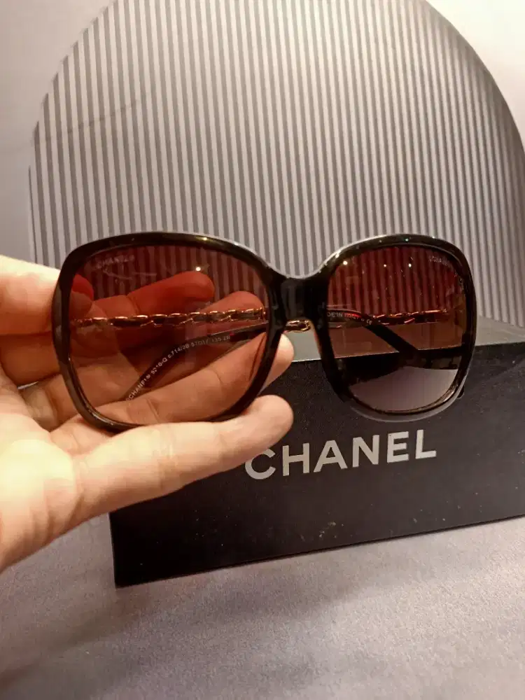 Sunglasses chanel original preloved