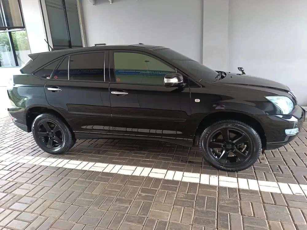 Toyota Harrier 2010 Bensin