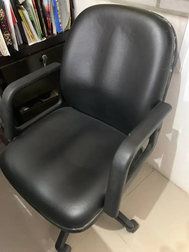 kursi kantor naik turun