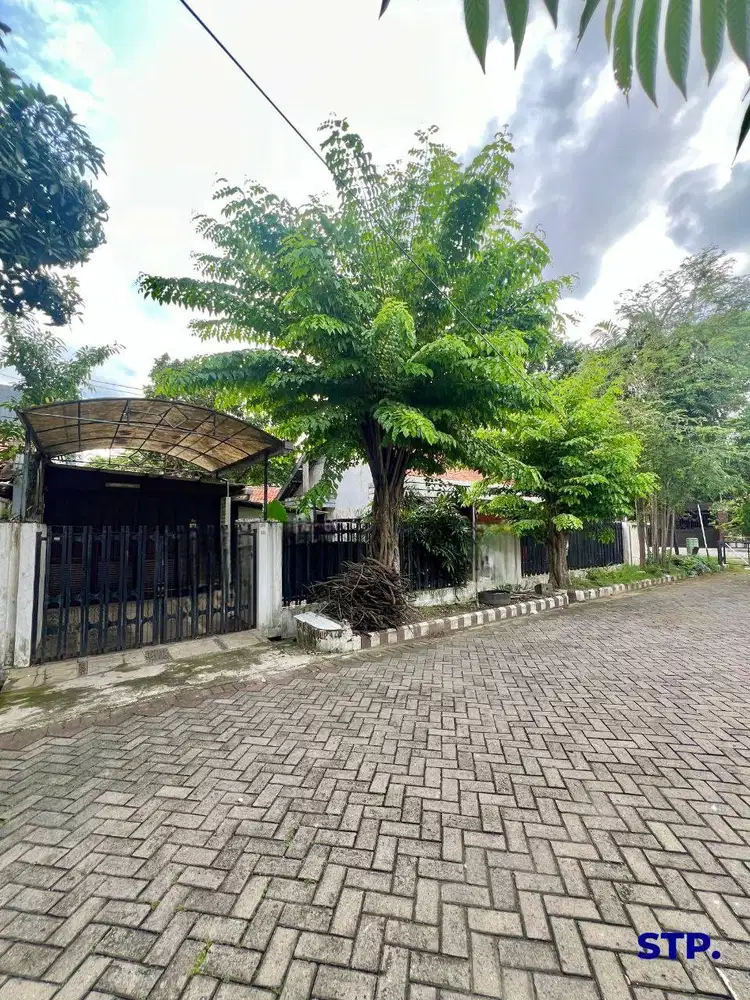 Rumah hoek 1 lantai di Jemursari Timur