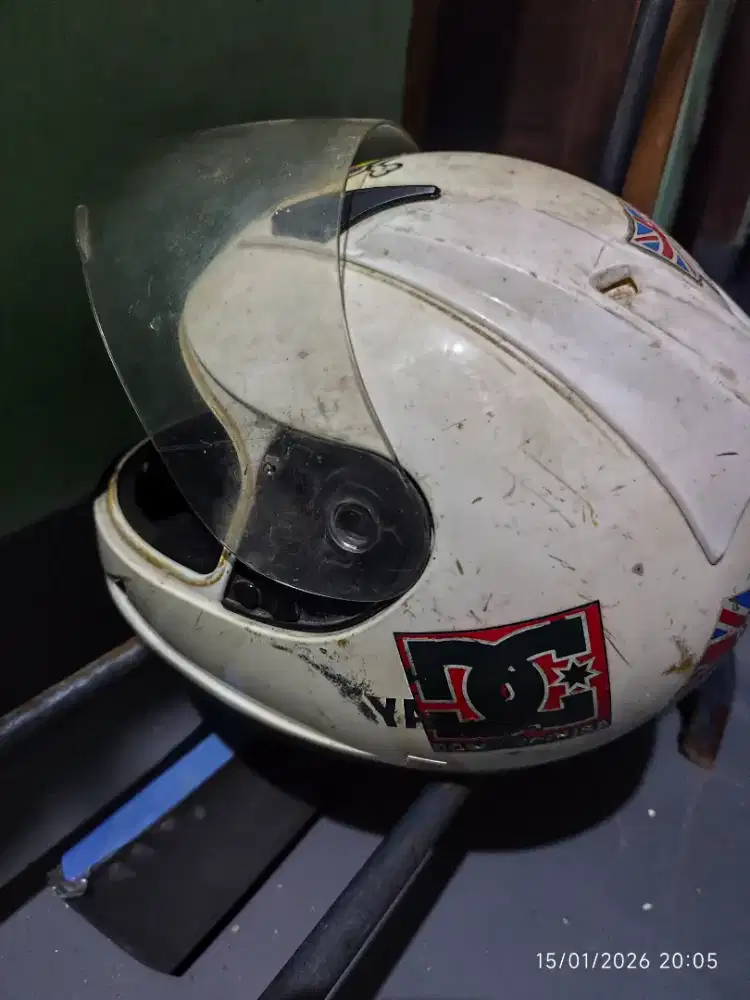 helm full face masih bagus