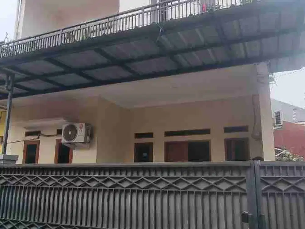 Di jual rumah minimalis kokoh permanen 3 lantai full kokoh permanen lokasi karang tengah Ciledug Tangerang kota