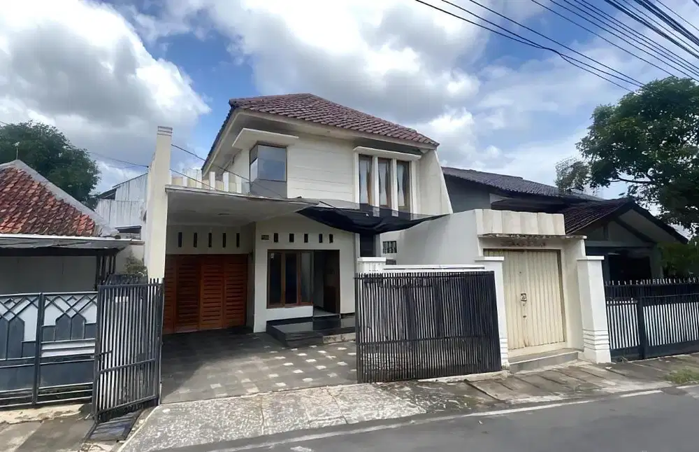 DIJUAL RUMAH JALAN LEBAR LAMPER KIDUL SEMARANG