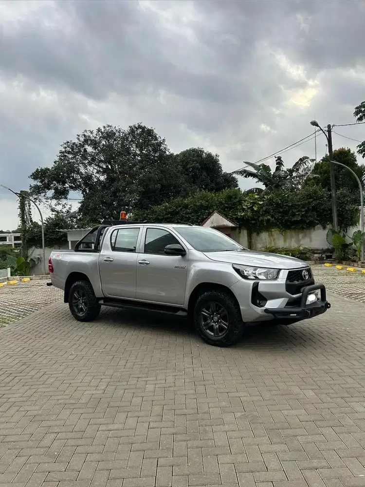 HILUX DOUBLE CABIN G M/T 2025 | MINT CONDITION