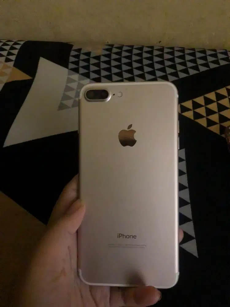 iphone 7+ rose gold inter 128gb