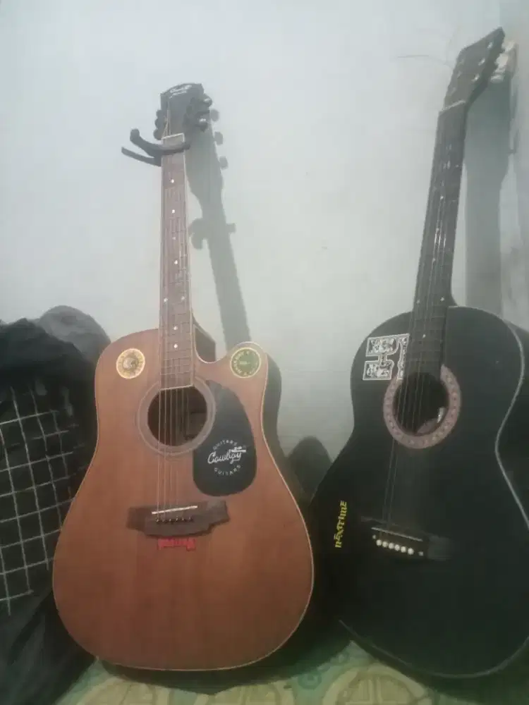 Jual gitar 2 pics