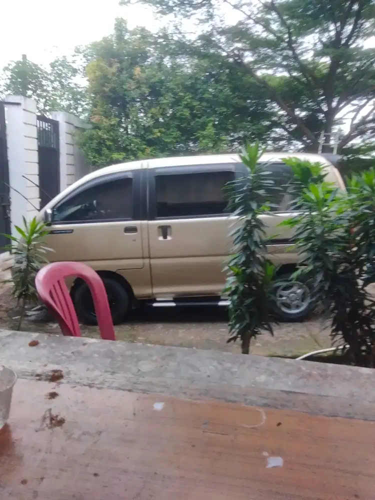 Lain-lain Lain-lain 1990 Bensin