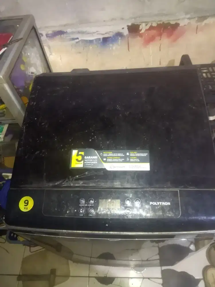 Mesin cuci Polytron