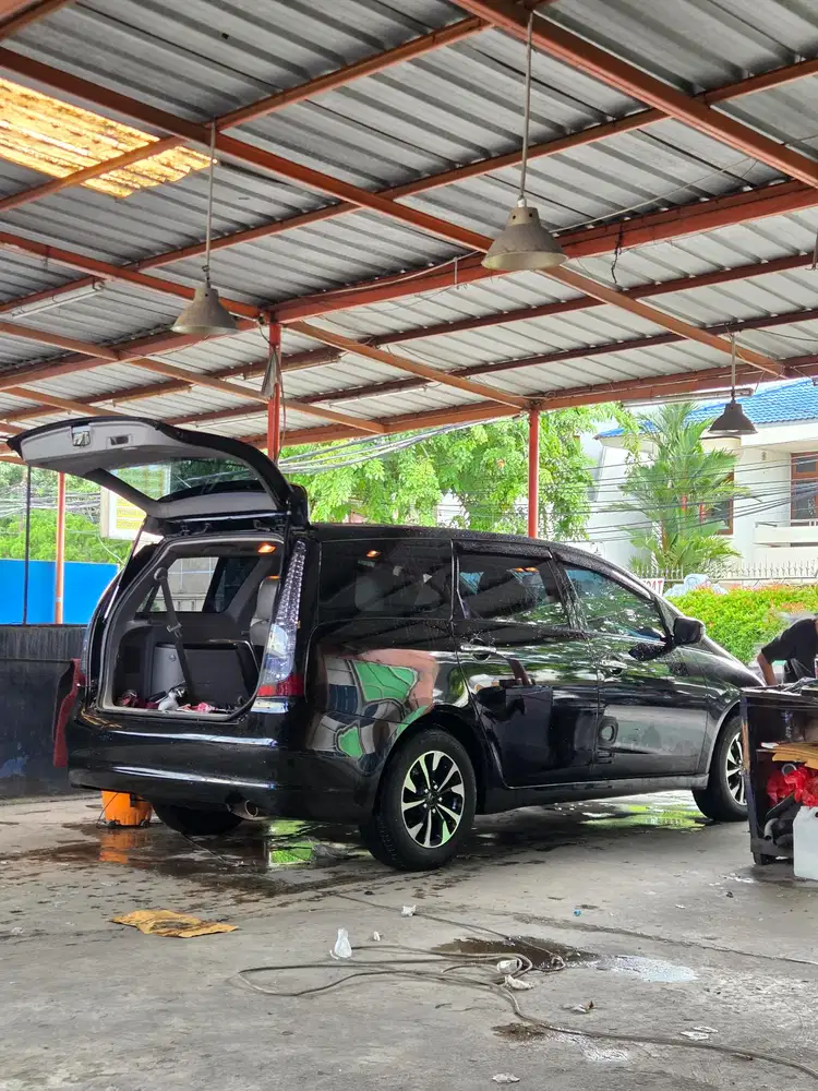 Mitsubishi Grandis 2005 Bensin